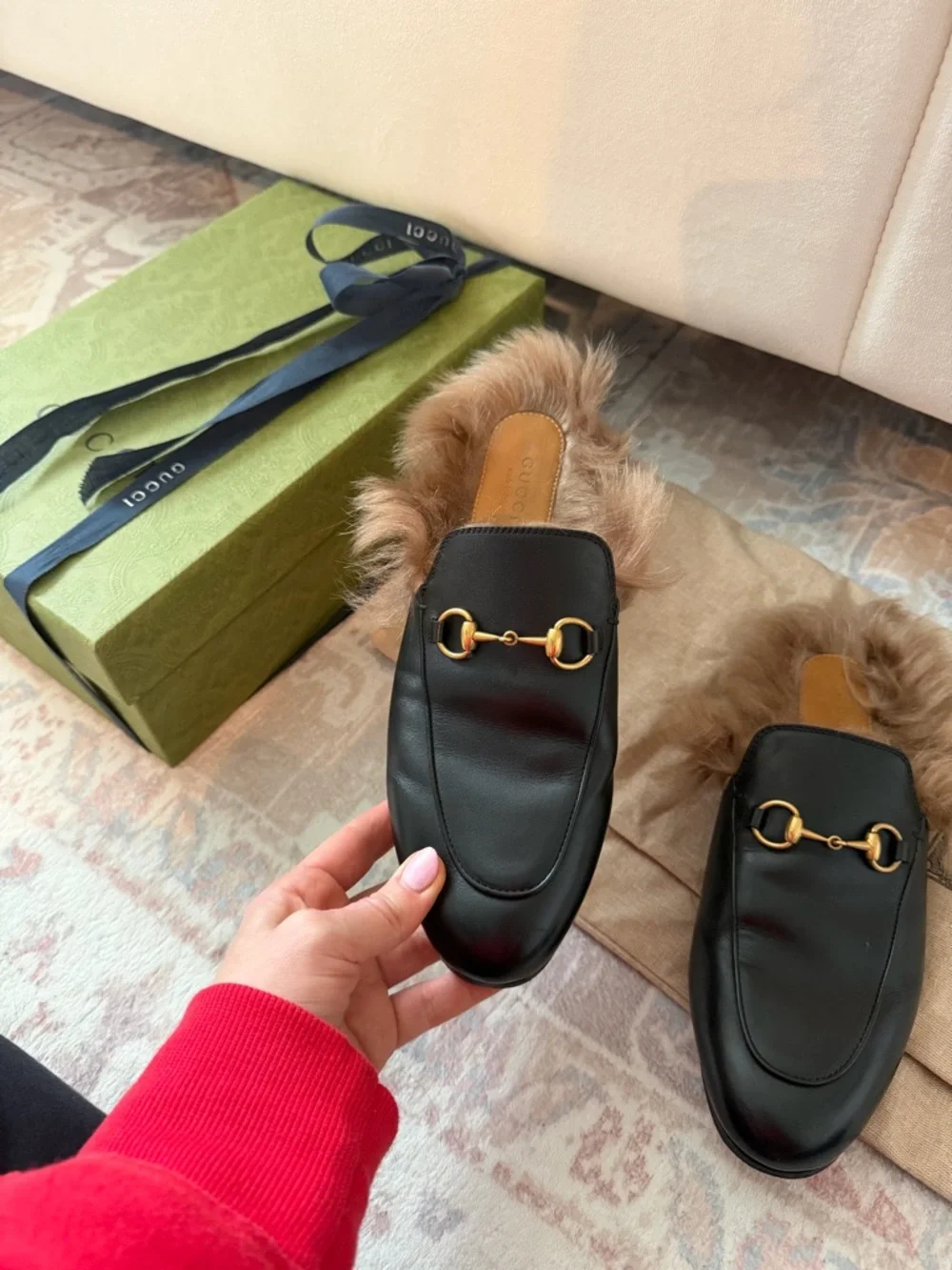 Gucci Black Leather Horsebit Fur-Lined Slippers - Picture 2 of 5